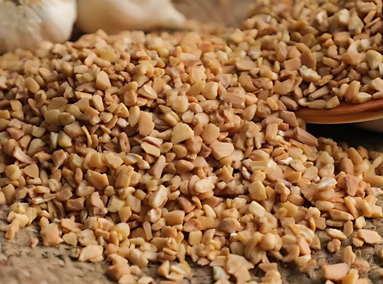 dehydrated garlic chopped.png load=